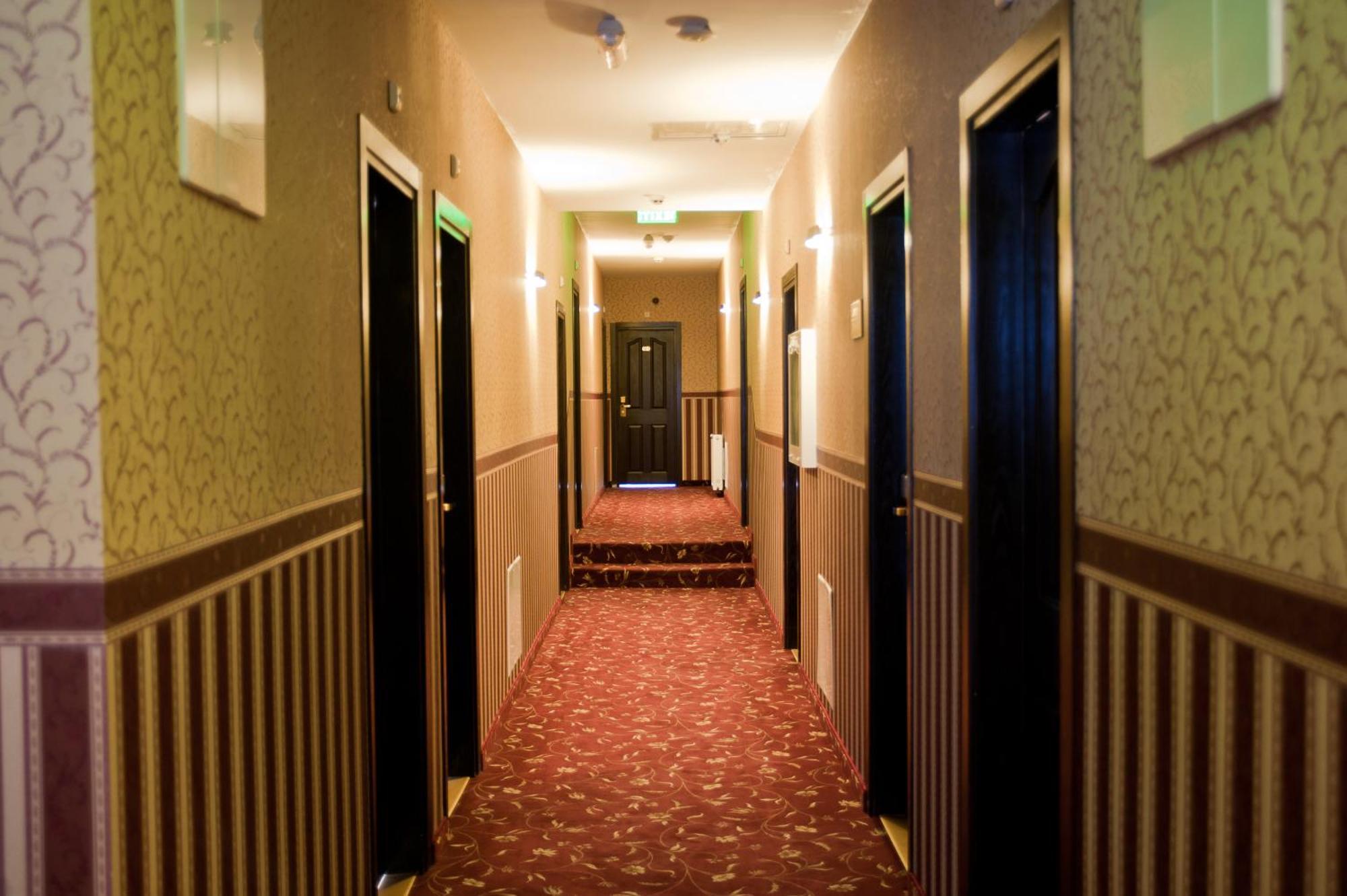 Hotel Victoria Panagjurisjte Eksteriør bilde